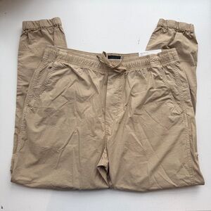 American Eagle Next Level Flex Mens Khaki Jogger Large NWT